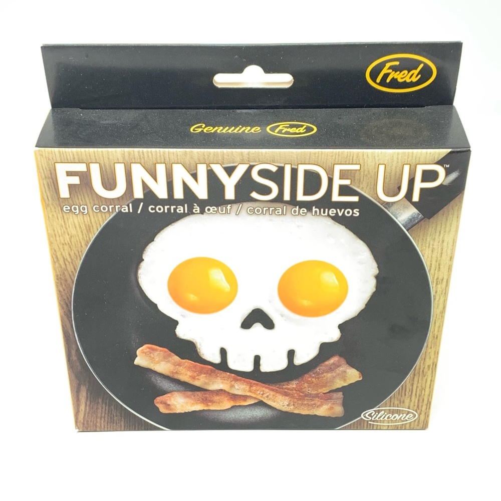 FRED Funny Side Up Egg Skull Crossbone Silicone Kitchen Home Cooking Sunny Mold